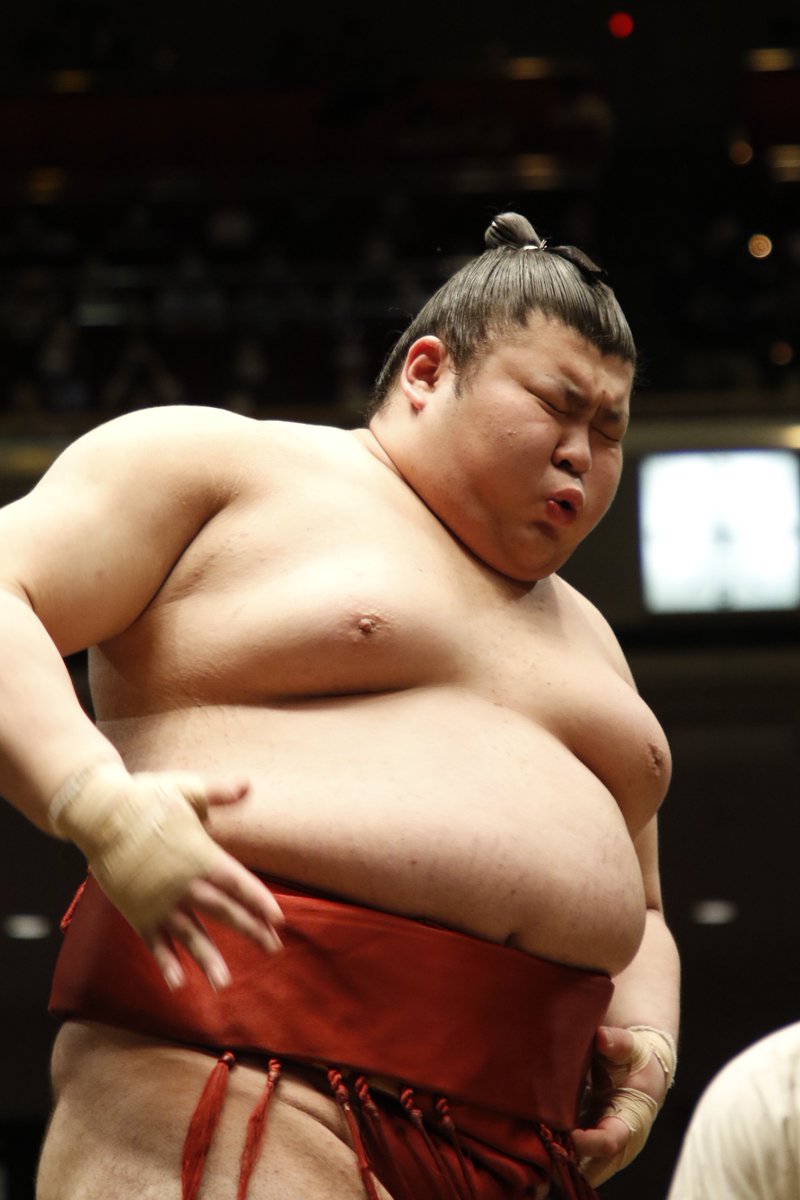 sumokyokai's tweet photo. ＜八日目の様子＞
十両 熱海富士
気合い満点

#sumo #相撲 #夏場所 #五月場所 https://t.co/nNqudR4w7X