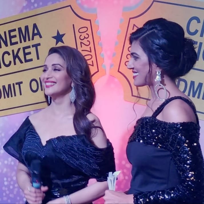 My Angel and Goddess in one frame 😍😍❤️❤️
Happy Birthday to the Goddess of Acting, our Dancing Queen @MadhuriDixit 

#HappyBirthdayMadhuriDixit
#madhuridixit #ashmitajaggi #ashmitajaggy
