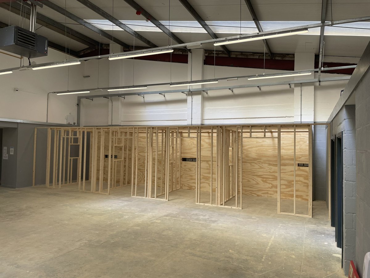 Big thank you to @wernickgroup for an amazing job well done! Creating a fantastic work station ready for the Level 2 Diploma in #drylining Thank you David Morgan and the team for your professionalism and hard work. #team #work #nptcgroup #wernickgroup #maesteg #construction