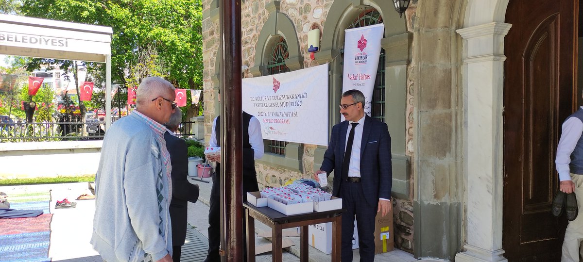 aydinnbulut's tweet photo. İstanbul Vakıflar 1. Bölge Müdürlüğümüzce Vakıf Haftası etkinlikleri kapsamında Tekirdağ ve İstanbul İlinde vakıf camilerimizde  okunan Kur'anı Kerim,  Mevlidi Şerif ve Hatim Kıraatı Vakıf Abide Eserleri ve Hayri Hizmetleri  bizlere bırakan Ecdadın ruhuna ithaf edildi. https://t.co/h2ak9teG5N