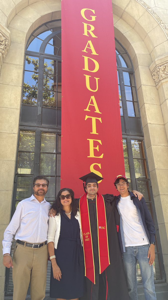 vanshv2k's tweet photo. Once a Trojan, Always a Trojan. #USCGrad #Leventhal Fight on! 😎 https://t.co/mJGmqbYkcP
