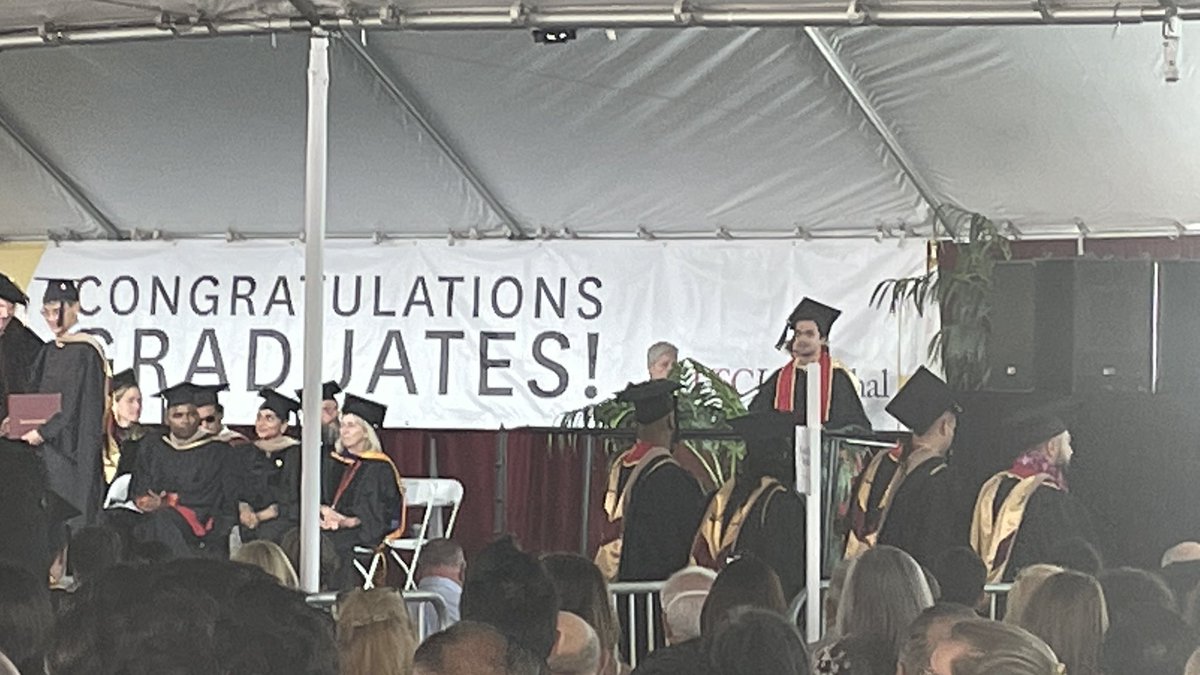 vanshv2k's tweet photo. Once a Trojan, Always a Trojan. #USCGrad #Leventhal Fight on! 😎 https://t.co/mJGmqbYkcP