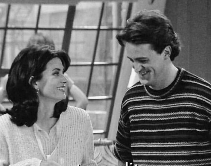 Lilboothang___'s tweet photo. happy wedding anniversary to America's favorite couples!!!! #jakeamy #mondler https://t.co/MllgST56F4