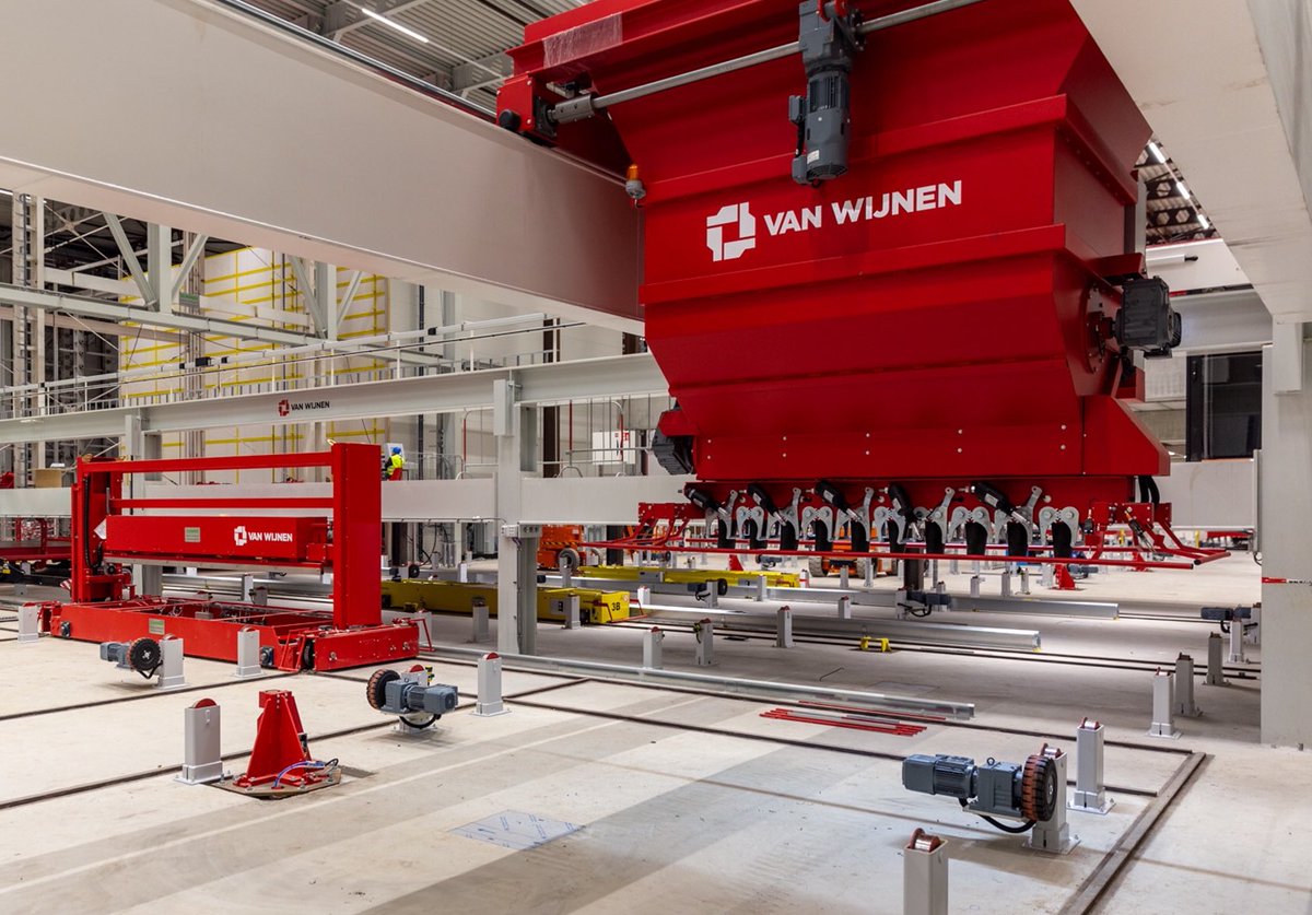 Niet (af)wachten en wijzen naar ‘n ander, maar samen handen uit de mouwen steken om enorme crisis te bedwingen. Ook met <a href="/VanEgters/">Tjeerd van der Zwan</a> <a href="/VanFean/">Jaap van Veen</a> <a href="/Heerenveen/">Gemeente Heerenveen</a> al in gesprek over tijdelijke oplossing Snel (T)huis <a href="/fijnwonen/">Fijn Wonen</a> <a href="/VanWijnenGroep/">Van Wijnen</a> <a href="/VDL_Groep/">VDL Groep</a>. Beschikbaar voor álle woningzoekers