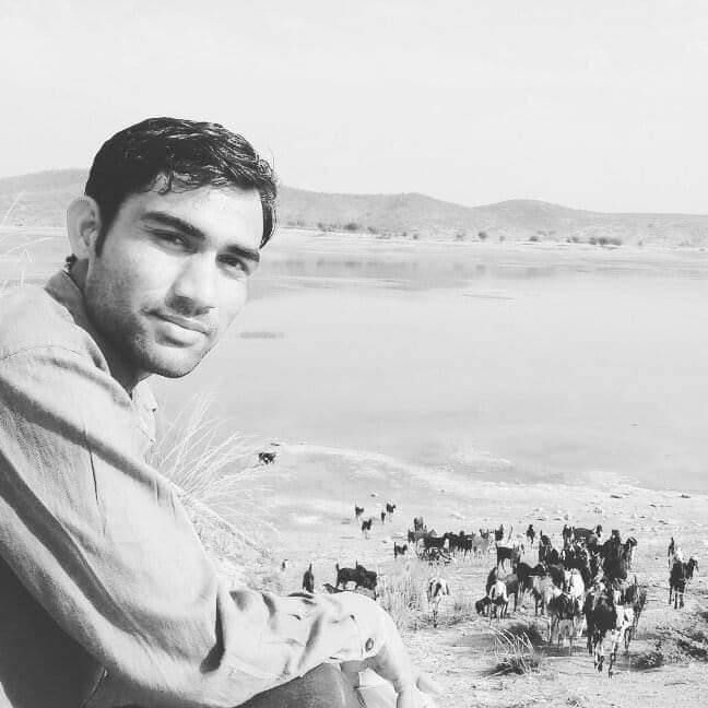 सामाजिक कार्यकर्ता, प्रखर वक्ता सामाजिक उत्थान के लिए प्रयासरत #ट्राइबल_आर्मी के संस्थापक <a href="/HansrajMeena/">Hansraj Meena</a> जी को जन्मदिन की ढेर सारी शुभकामनाएं एवं बधाइयां। जय जोहर
आपके दीर्घायु जीवन की कामना करते हैं। स्वस्थ रहें,मस्त रहें और कबीले की आवाज को बुलंद करने का लगातार प्रयास करते रहो।