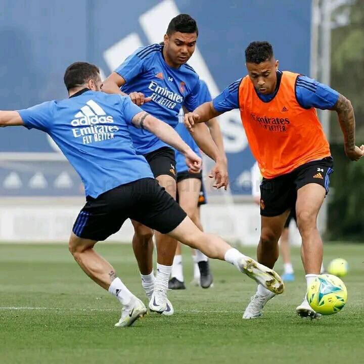 FCRealMadridFT's tweet photo. 🔝Final training before tomorrow our Laliga match against Cadiz C.F🔥

#Footballchallenge #RealMadrid #HalaMadrid #fcrealmadridfantoken https://t.co/NqwlgiPyRP