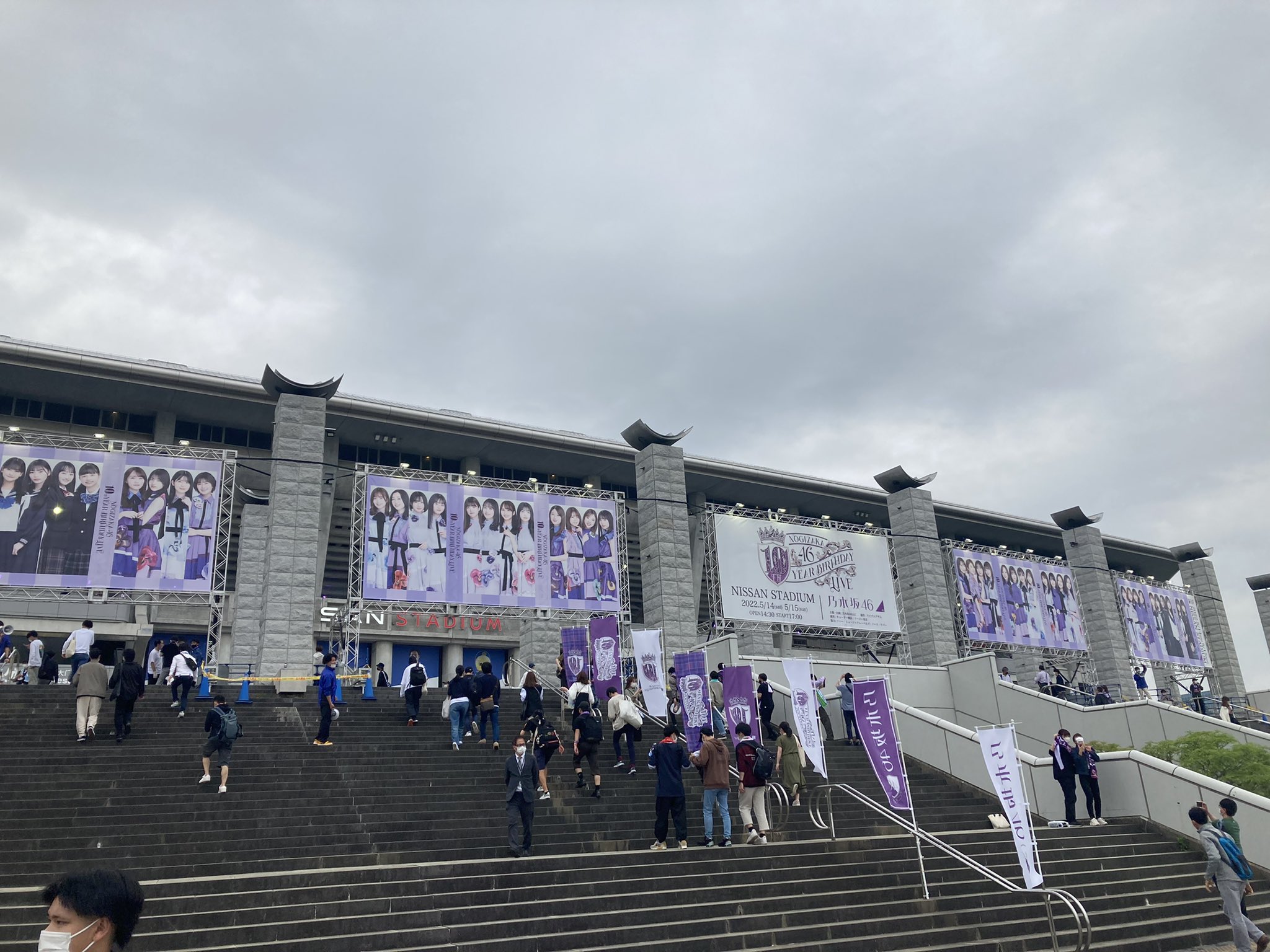 Uzivatel Meg Na Twitteru 初日産スタジアム てか野外ライブ嵐の国立以来 乃木坂46 乃木坂10thバスラday2 T Co Ngal0equl5 Twitter