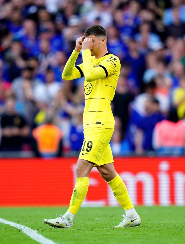 sportbible's tweet image. Not to be yesterday, but what a season Mason Mount has had, he can hold his head up! 👏🏻

29 GA in all competitions and the youngest ever Chelsea player to hit double-digit goals and assists in a Premier League season 🔥