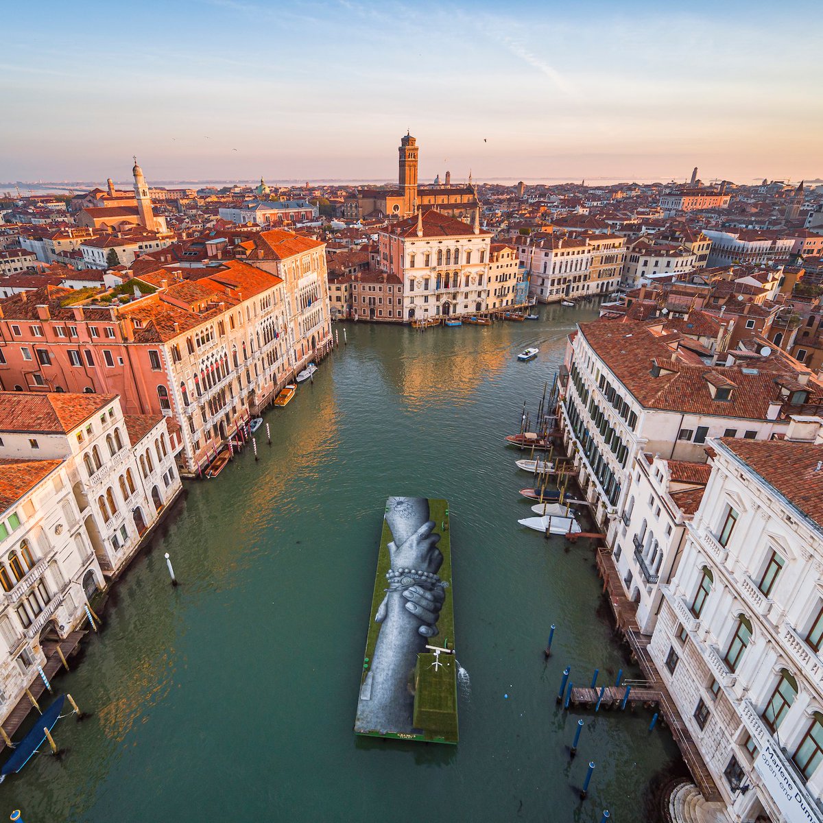 Saype (@saype_artiste) on Twitter photo Hey Tweeter ! It is a while that I didn’t post nothing there ! The occasion for me to share with you the morning way of my artwork in Venice …
Pictures: <a href="/vflpix/">Vflpix</a> for Saype
<a href="/la_Biennale/">La Biennale di Venezia</a>
<a href="/lavazzagroup/">Lavazza Group</a>
#BeyondWalls #LandArt #Venice #LaBiennale #BiennaleArte2022 #EarthDay Hey Tweeter ! It is a while that I didn’t post nothing there ! The occasion for me to share with you the morning way of my artwork in Venice …
Pictures: <a href="/vflpix/">Vflpix</a> for Saype
<a href="/la_Biennale/">La Biennale di Venezia</a>
<a href="/lavazzagroup/">Lavazza Group</a>
#BeyondWalls #LandArt #Venice #LaBiennale #BiennaleArte2022 #EarthDay
