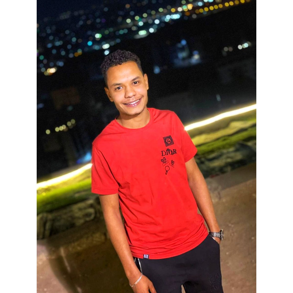 Mo72medN's tweet photo. يارب شئ يغير كل شئ.❤️ https://t.co/62MUwBzbOm