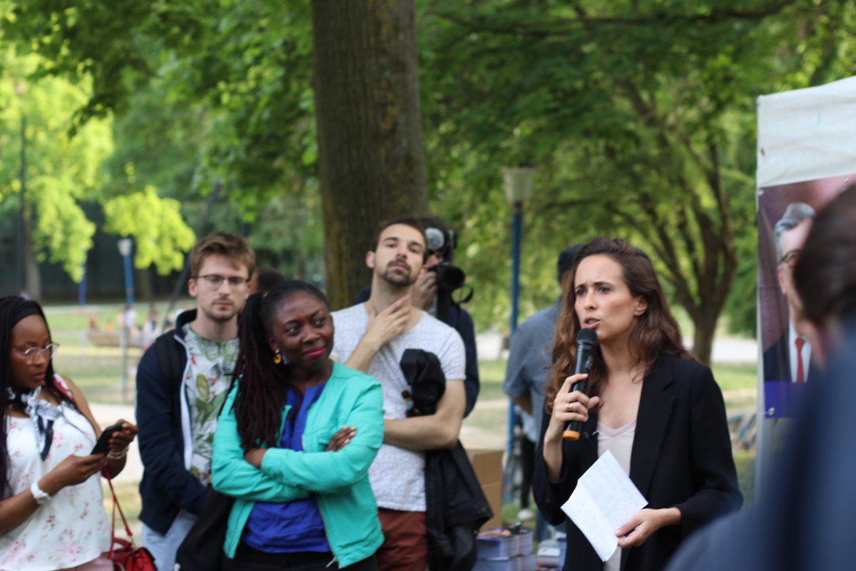 Clemence_Guette's tweet image. Hier soir, nous avons vécu une magnifique soirée de lancement de campagne à Choisy-le-Roi. 

Des prises de parole combatives des représentants de la #NUPES (PCF, EELV, PS, On s’en mêle) déterminés à faire campagne ensemble et à gagner ! 

Merci à @Deputee_Obono pour son soutien.