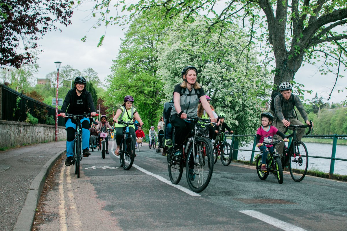 kidicalmassINV's tweet photo. Amazing ride yesterday at #KidicalMass North in Inverness.
158 #Highlanders turned up on bikes, trikes, scooters, unicycles, trainers, wheelchair to give their support for #StreetsForKids and #SafeStreets for wheeling, walking and cycling.
@HighlandCouncil @hsigreens https://t.co/evnuCZF6ie