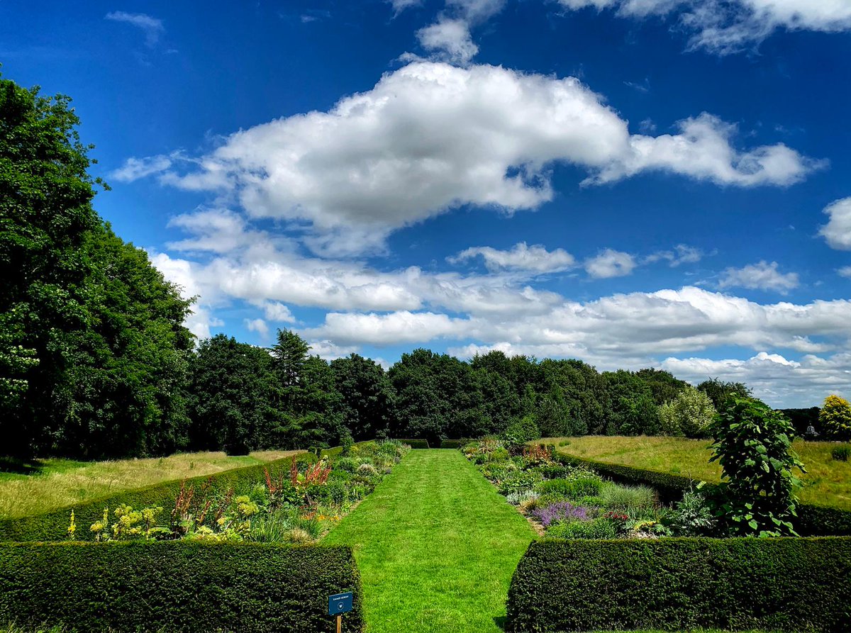 For #MentalHealthAwarenessWeek we're reflecting on ways to help improve mental health - more than half of adults in the UK find being outdoors in nature significantly helps. 

Join us for a walk in our Gardens with loved ones - a gesture that could have a huge impact 🌳