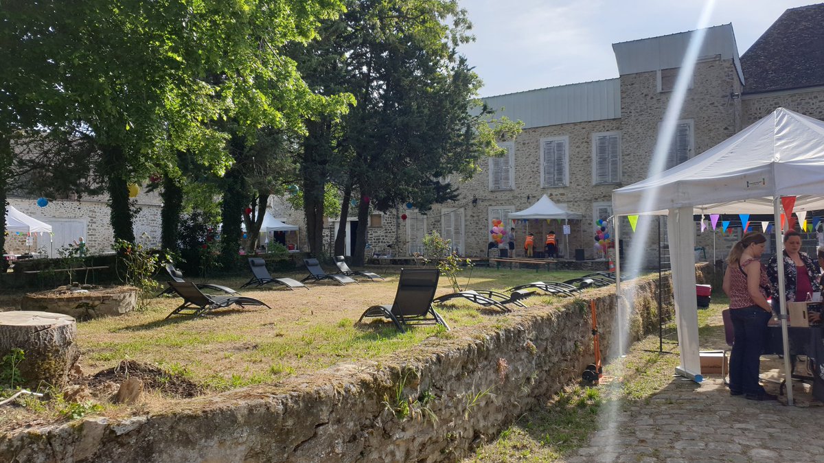 fhattevi_auteur's tweet photo. En place pour la Fête du Livre à Mormant. 😊
Première édition.

@LysBleuEditions
#littérature #romans #lesnocesdeglaise https://t.co/QHnHA1ke6t