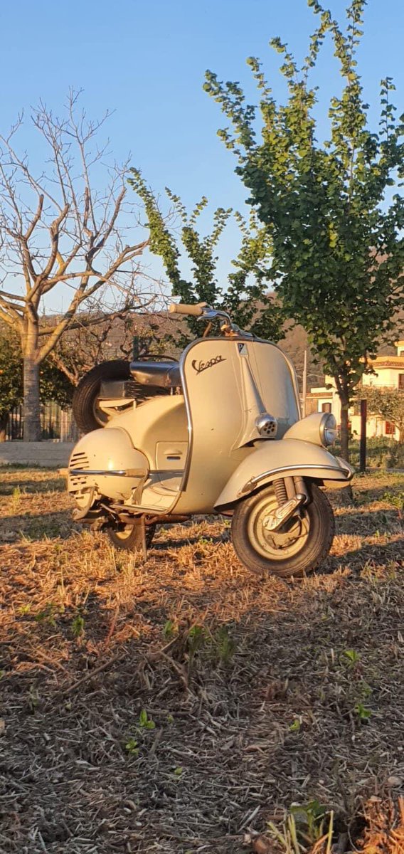 Beh ora ci siamo. L’estate è arrivata improvvisa. La primavera non ci ha regalato occasioni per tirare fuori le nostre amate Vespa. Ma da ora si può #vespa70