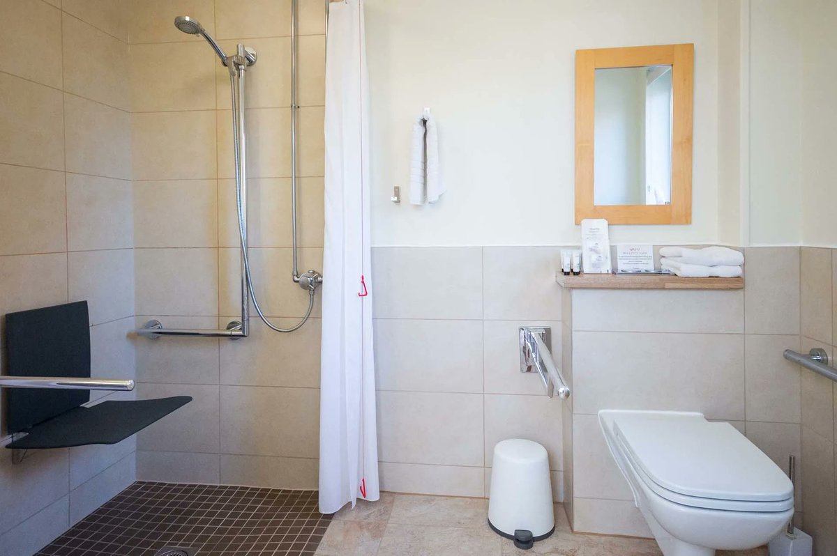 Handiscover tweet media