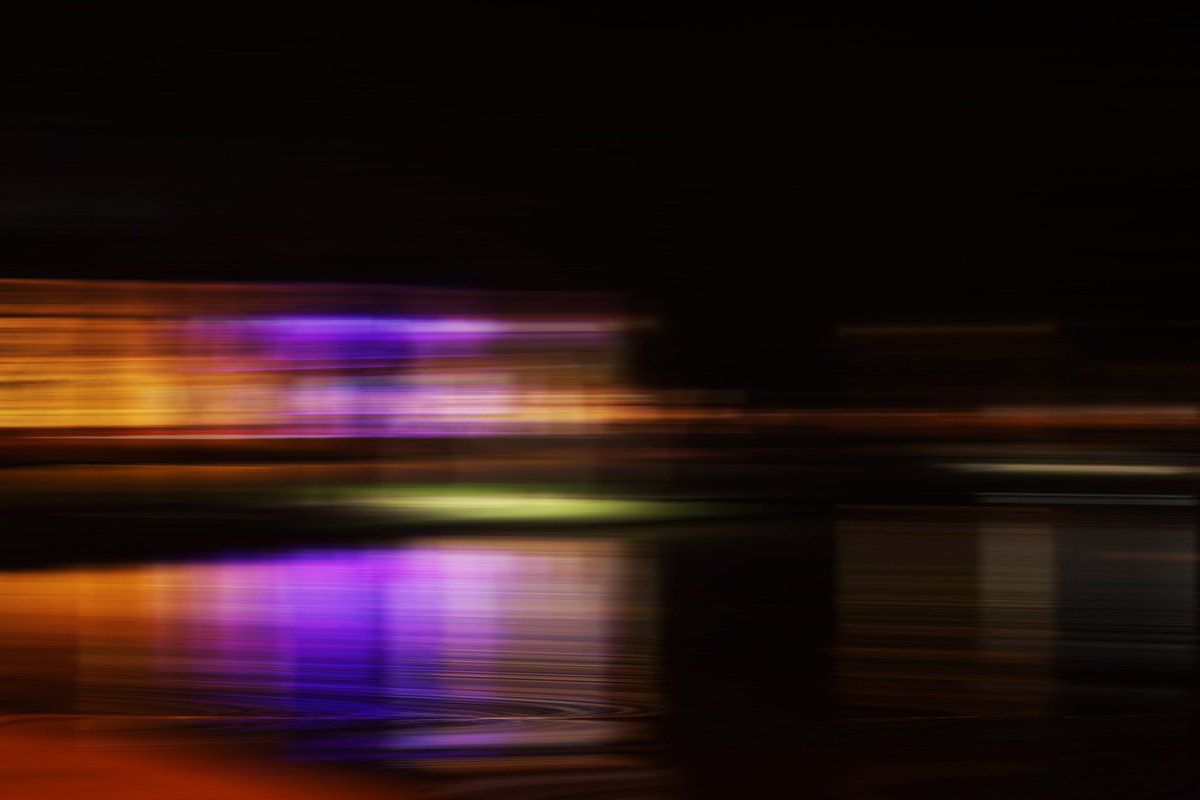 MarieCecil88's tweet photo. Sometimes the world just doesn't make sense, it's all just a jumble of colours and shapes.  The blurred landscape is a series of images exploring this concept #abstractart #abstractphotography #abstractnature #photographer #nature https://t.co/l233xIG8Bg