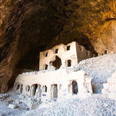 siradisidekor's tweet photo. Giresun'daki Orta Çağ'dan kalma Şebinkarahisar Meryem Ana Manastırı restorasyonu. https://t.co/3PlRxNHK30