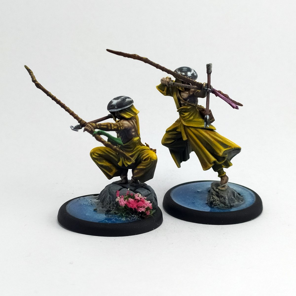 ypietrzakpaints's tweet photo. ...and here are some more monks. Thunder Archers from #malifaux by @playwyrd. I used a purple undercoat on these to try and keep some of the warmth intact. #m3e #wepaintminis #commissionpainter #paintingminiatures #playwyrd #tenthunders #ttrpg https://t.co/Q24cwbhBlb