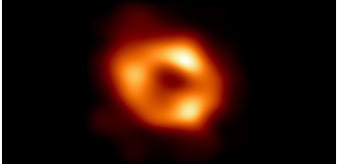 Geophysics101's tweet photo. Amazing image of the black hole at the centre if the milky way. Well, it is more an image if the glowing gases around the hole because it is...black

It is four million times bigger than the Sun.

Just makes me want a donut :)

Amazing job @WitsUniversity

https://t.co/xxprdBzaLs https://t.co/i9c4p2rO02