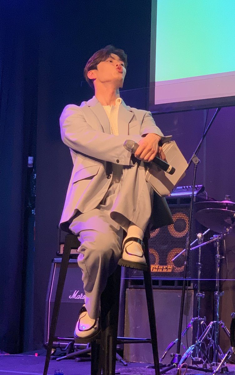 seobin1214_'s tweet photo. 🥺💛 https://t.co/BzZHUUuX7a