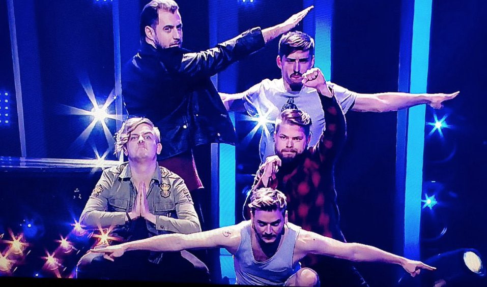 Areajugones's tweet photo. Lo mejor de #Eurovision https://t.co/uhEglMR1wZ