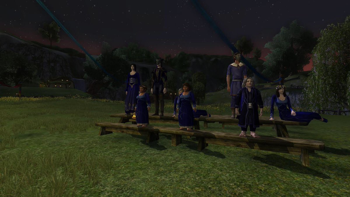 SnugglyFoot's tweet image. Had a lovely time listening to tunes and hugging tree as OAKS, yesterday!  Many thanks to Miz Acorne for hosting, and special hugs to the incredible musicians!