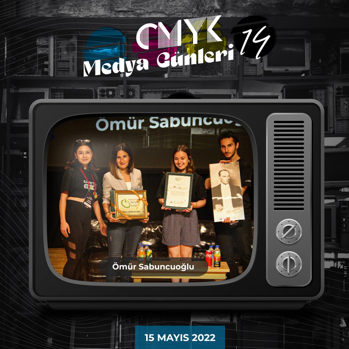 Ömür Sabuncuoğlu'na keyifli oturumu için teşekkür ederiz.15 dakika aradan sonra Gürkan Keçici bizlerle! #cmykmedyagünleri14