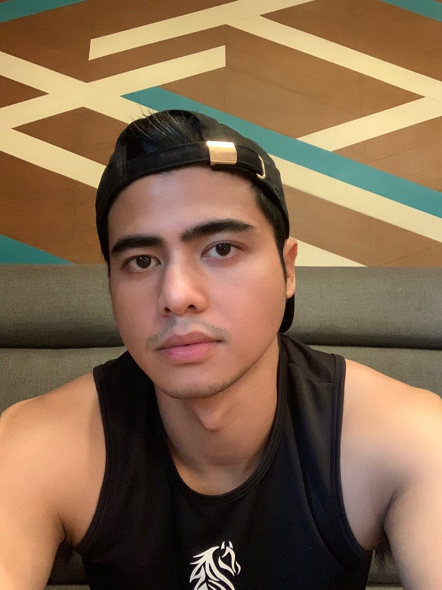 kristof_Garcia1's tweet photo. Paisa lang ulit https://t.co/AHAHGm2oMw