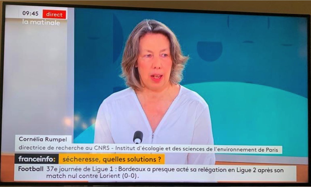 Intervention by @CorneliaRumpel  this morning on the TV channel Franceinfo about the serious drought that crosses the country.  #soil organic matter, rethinking the economic model alongside public policies are keys to address the #watercrisis and avoid the worst. @ParisSoil