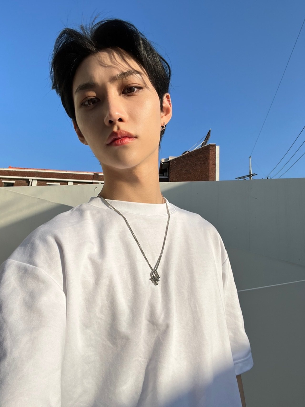 Nuska 💗 on Twitter: "BLACK HAIR FELIX SELCAS 🖤😭 HE LOOKS SO PRETTY IS  UNREAL @Stray_Kids #StrayKids #Felix https://t.co/D4NHxxgcAW" / Twitter