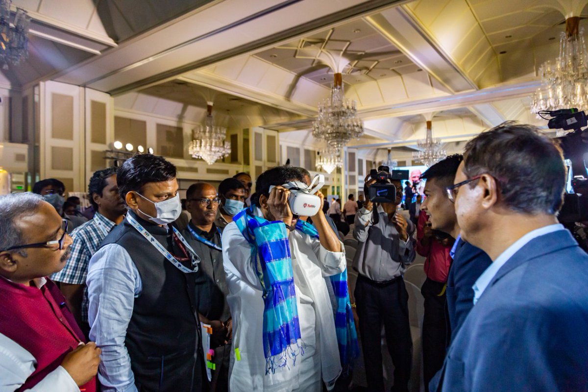 tellme_360's tweet photo. Hon'ble union Tourism Minister Mr. G kishan Reddy experiencing VR  produced by TellMe at Incredible India International Cruise Conference 2022 at Mumbai

#IIICC2022 #TellMe_360 #VR #oculus #event
@kishanreddybjp @tourismgoi @TeamIndiacom @vsrinivasarao18 @MadanRao @IndiatourismM https://t.co/M6LEdKPT7X