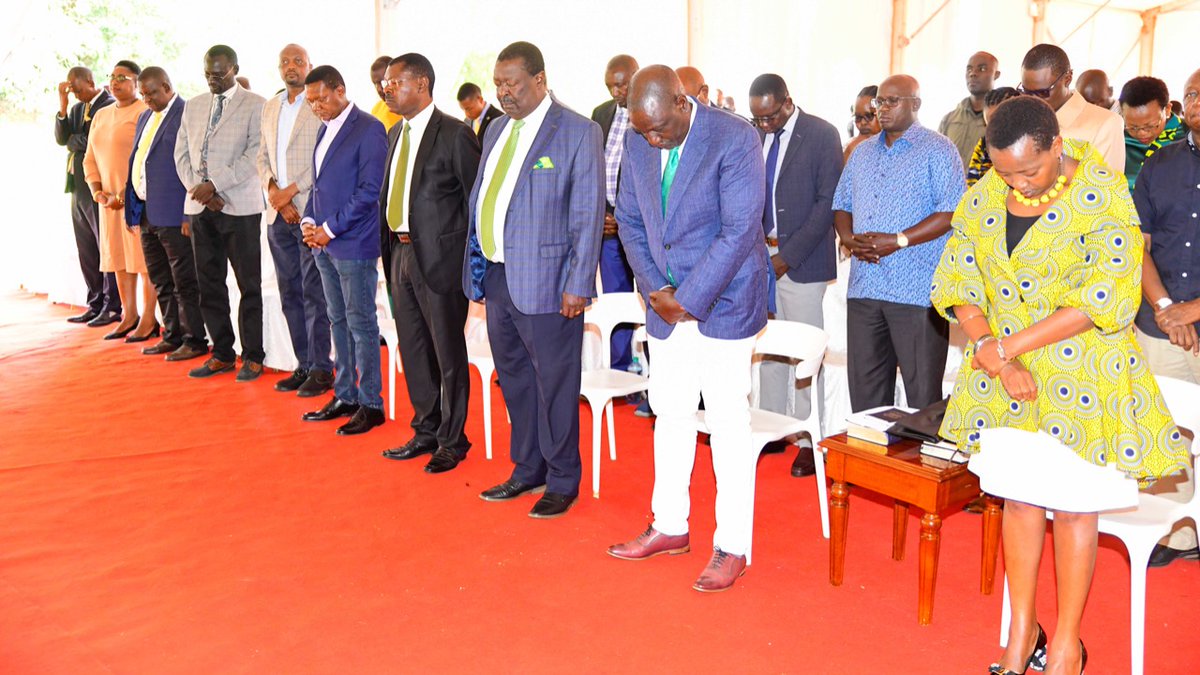 WilliamsRuto's tweet photo. “Do not be anxious about anything, but in every situation, by prayer and petition, with thanksgiving, present your requests to God. And the peace of God, which transcends all understanding, will guard your hearts and your minds in Christ Jesus.” — Philippians 4:6-7 https://t.co/O3Uf6H7tri