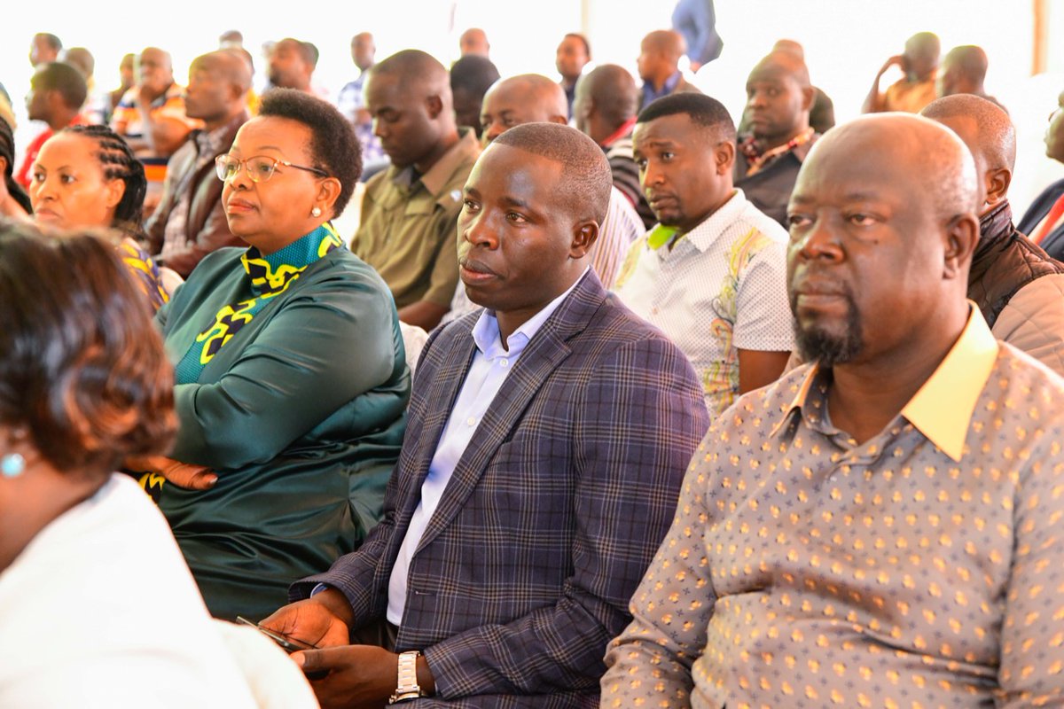 WilliamsRuto's tweet photo. “Do not be anxious about anything, but in every situation, by prayer and petition, with thanksgiving, present your requests to God. And the peace of God, which transcends all understanding, will guard your hearts and your minds in Christ Jesus.” — Philippians 4:6-7 https://t.co/O3Uf6H7tri