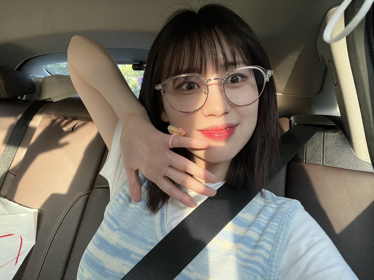 키링 맛저~~ 그리고 좋은하루❤️
그리고 보고싶네요!!!😘

#엘리