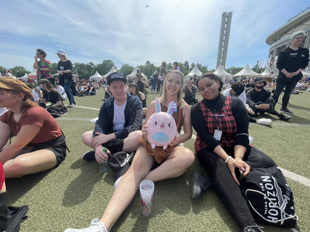 KPOP LUX Frankfurt tweet media