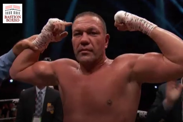 BASTIONBOXEO's tweet photo. Tervel Pulev fue claramente derrotado por Sergey Kovalev, Kubrat Pulev venció ampliamente a Jerry Forrest:
https://t.co/8HRanApjuR
#Boxeo #PulevForrest #KovalevPulev #TrillerVerz5 #TrillerFightClub #box #Deportes #Resultado #pesopesado https://t.co/ILAc25oCa5