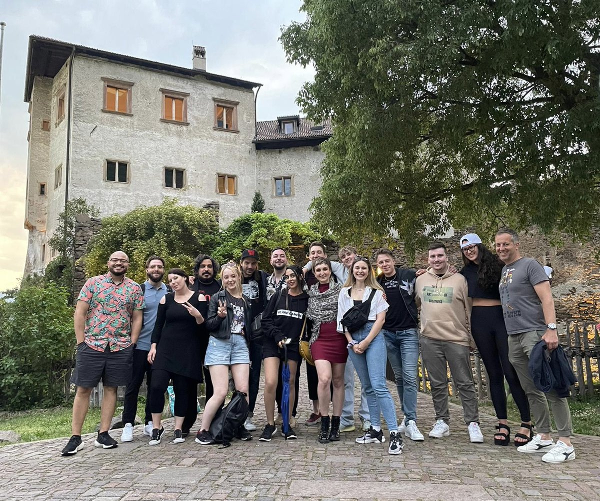 Yesterday we at <a href="/SharkmobGames/">Sharkmob</a> did our first major event with <a href="/Bloodhunt/">Bloodhunt</a> and it was a charity tournament for <a href="/SavetheChildren/">Save the Children US</a> and we raised 144 673$ there are so many people to thank. Instead of tagging all (would not fit) I want to say thank you 🙏 Bloodhunt community! 🥰
