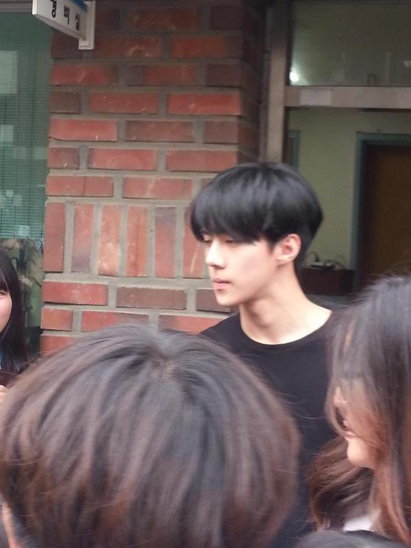 okamchic0412's tweet photo. 생각해보니까 오늘 스승의 날 세훈 날이었음 진짜 도라이같은 얼굴 https://t.co/8B0hBrGYq3