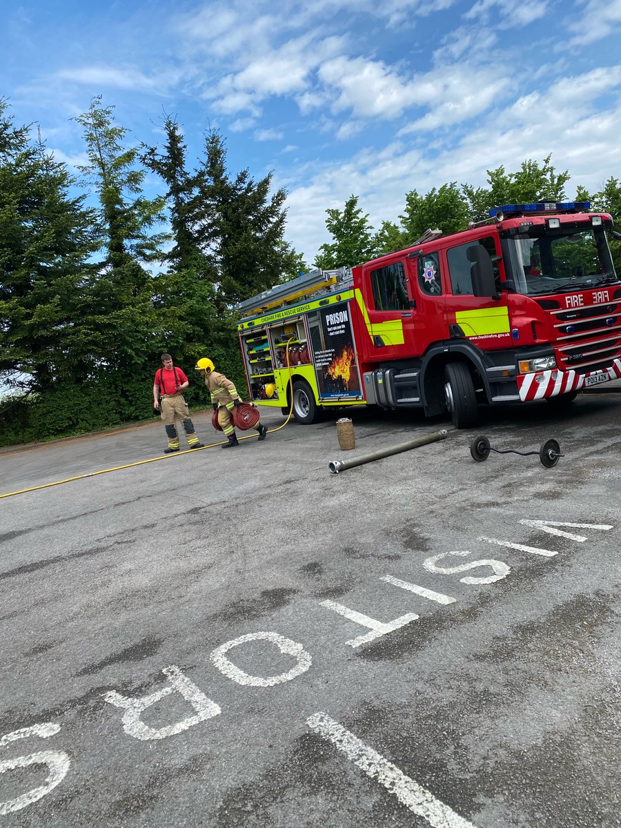 FrodshamFire's tweet photo. Our recruitment event is underway!
We’ll be here till 2pm to tell you all about being an On Call Fire Fighter and answer any questions. 

Come down and have a go at the selection tests.

This could be your first step on a new journey.  

#DoMore https://t.co/maFnpt4LUX