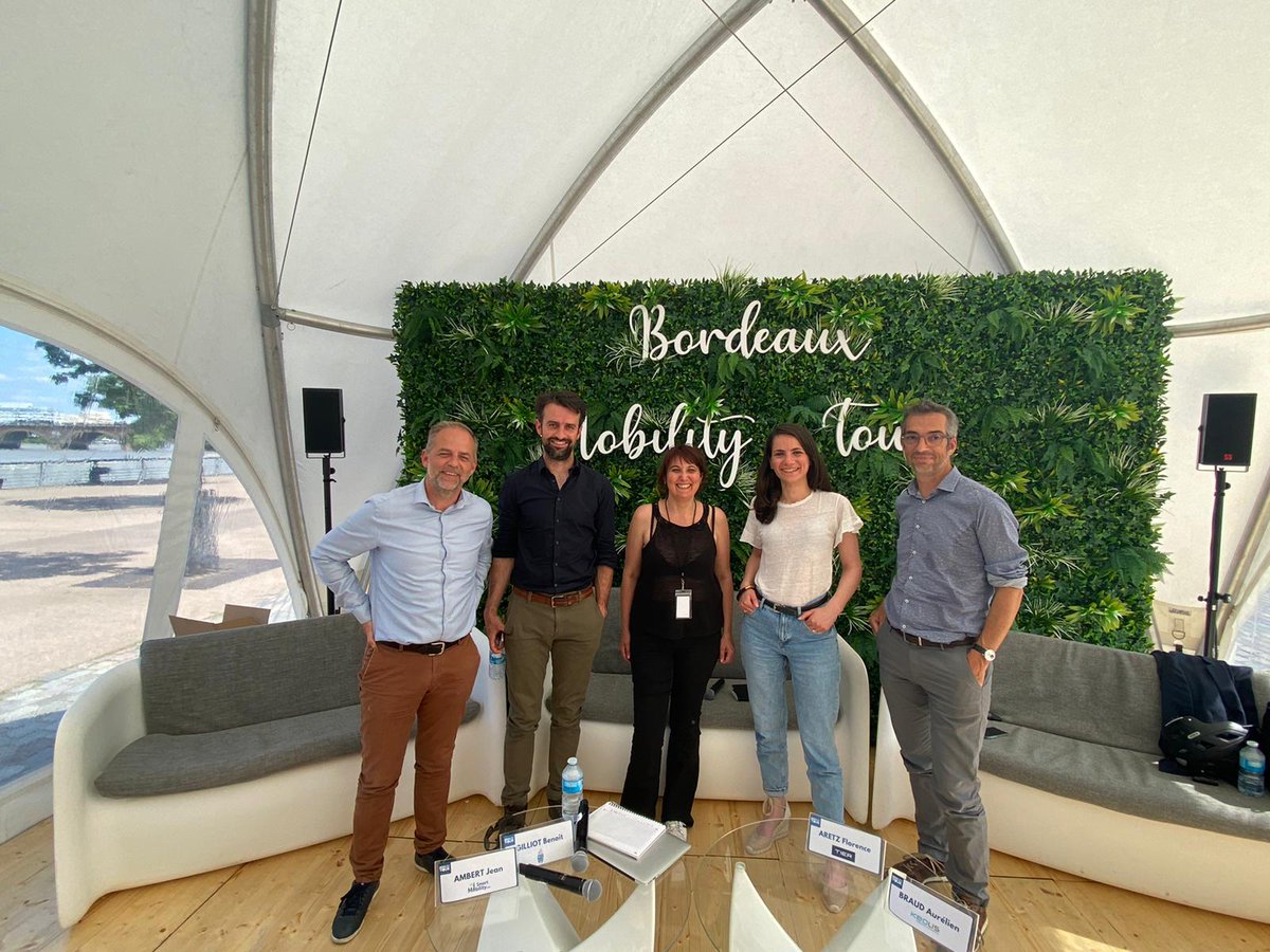 Ravie d'avoir modéré cette #Tableronde <a href="/Mobility_Tour/">Mobility Tour by MWheel</a> #MobilityTour2022 #Cohabitation des #Mobilités #Multimodalité avec la #DG @tier_mobility , <a href="/KeolisBxMetro/">Keolis Bx Metro</a> <a href="/VeloCiteBdx/">Vélo-Cité Bordeaux</a> et <a href="/S_MobilityLab/">Smart Mobility Lab</a>