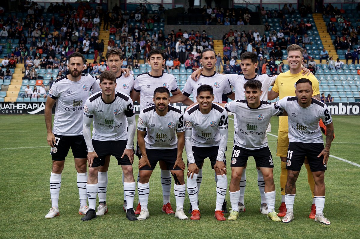 SalamancaCFUDS's tweet photo. ⏱📍Comienza el partido en el Estadio Helmántico 

    0| @SalamancaCFUDS 
    0| @SD_Compostela 

#SalamancaUDSCompostela  | #HalaUnión | 🏳️🏴 https://t.co/OyXRQdi7Cs