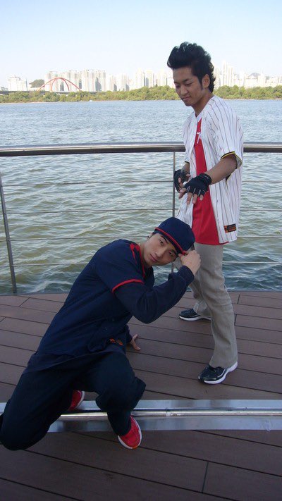 koreabreaking_'s tweet photo. 2009년 윙 홍텐 https://t.co/BZFyqcyQkH