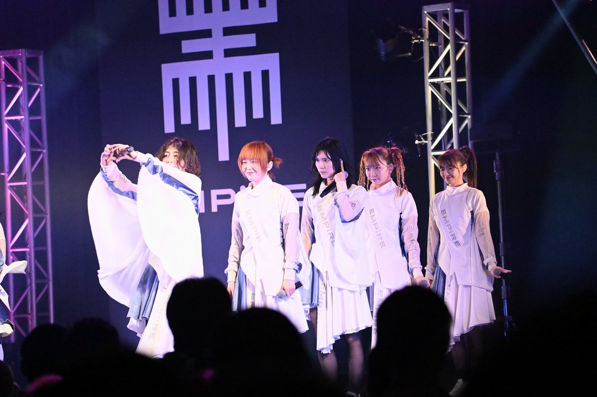 Q9oBN0O4WJUK0ok's tweet photo. EMPiRE DOPE MAGiC TOUR @よこすか芸術劇場⑧

HagglingなMAHOちゃんはいないいないばぁで登場🤗
#MAHO_EMPiRE
#MAHOEMPiRE
#EDMツアー
#EMPiRE横須賀
#KOJiカメ https://t.co/mM0dLsHvxJ