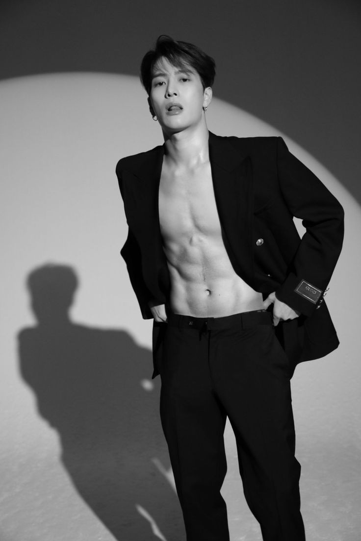 HOURLY_JACKSON's tweet photo. TOO HOT TO HANDLE
#JACKSON #JacksonWang #GOT7 https://t.co/rgNswtZTrH