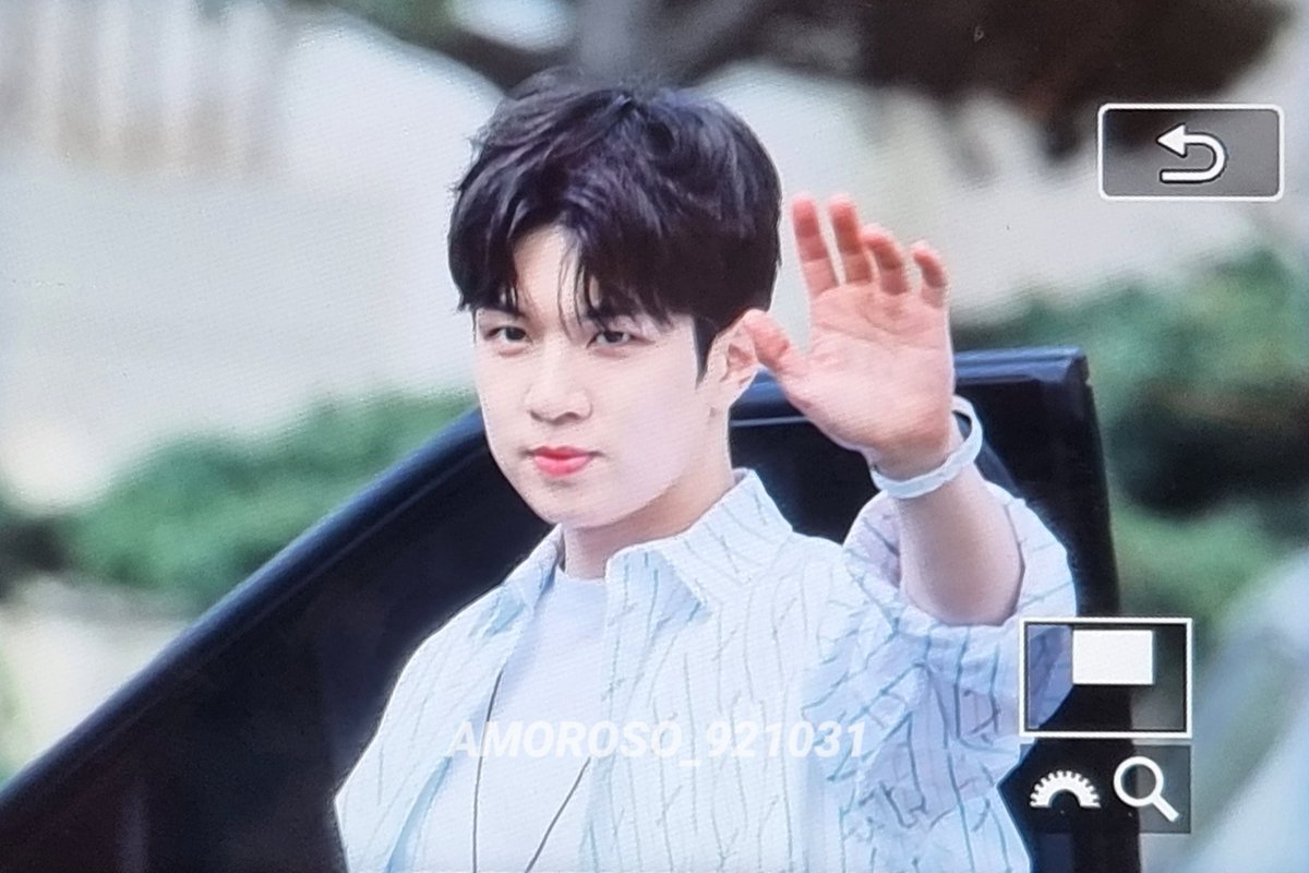 seunghyubholic's tweet photo. 봄부회승 재림 #엔플라잉 #유회승 https://t.co/lIctxHGgnq