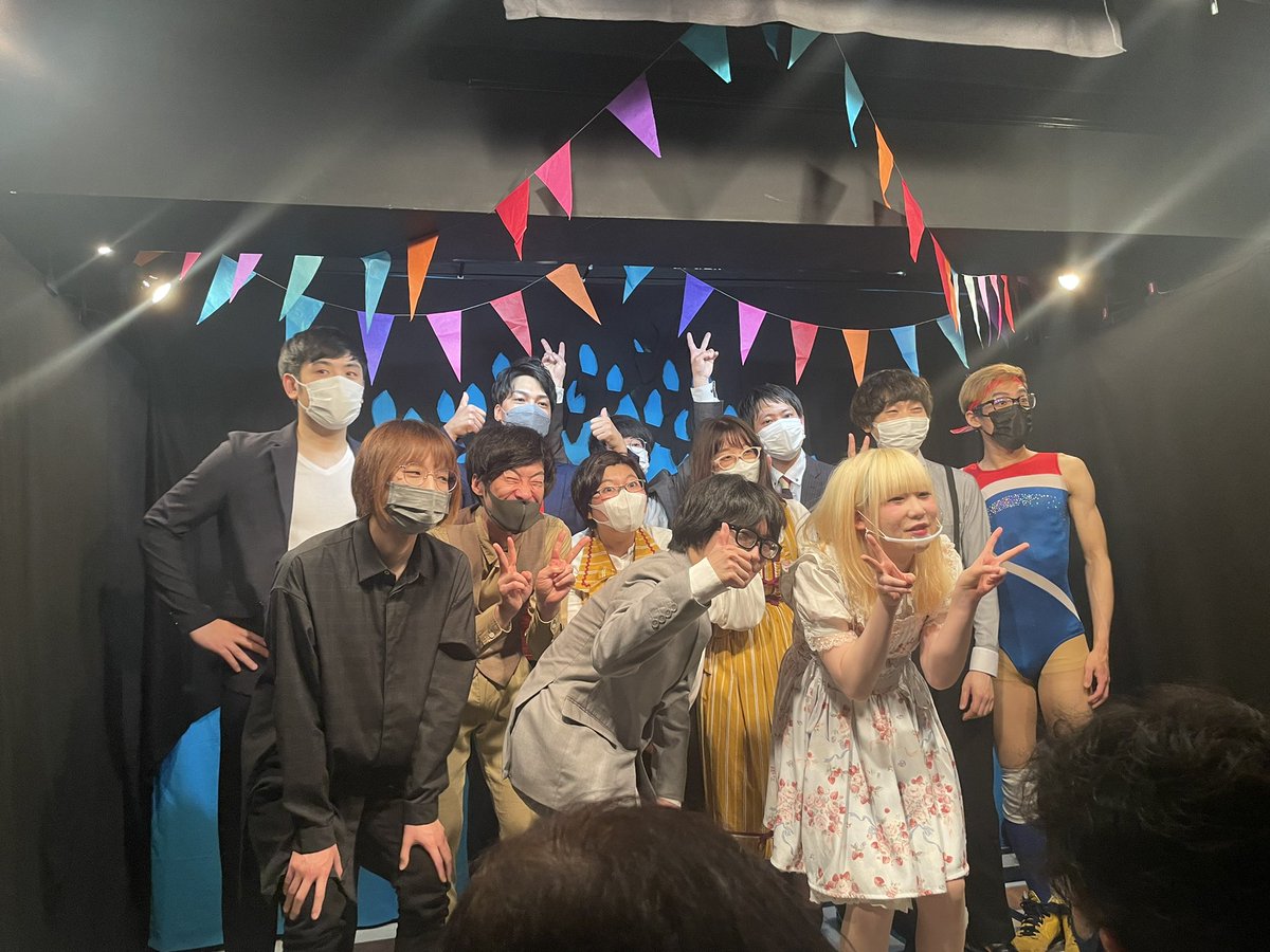 _yyy921's tweet photo. 最初で最後のグレイテスト笑漫でした
ちょっとパンチの効いたライブでした😆🤘🏻 https://t.co/bILhgRYDgE