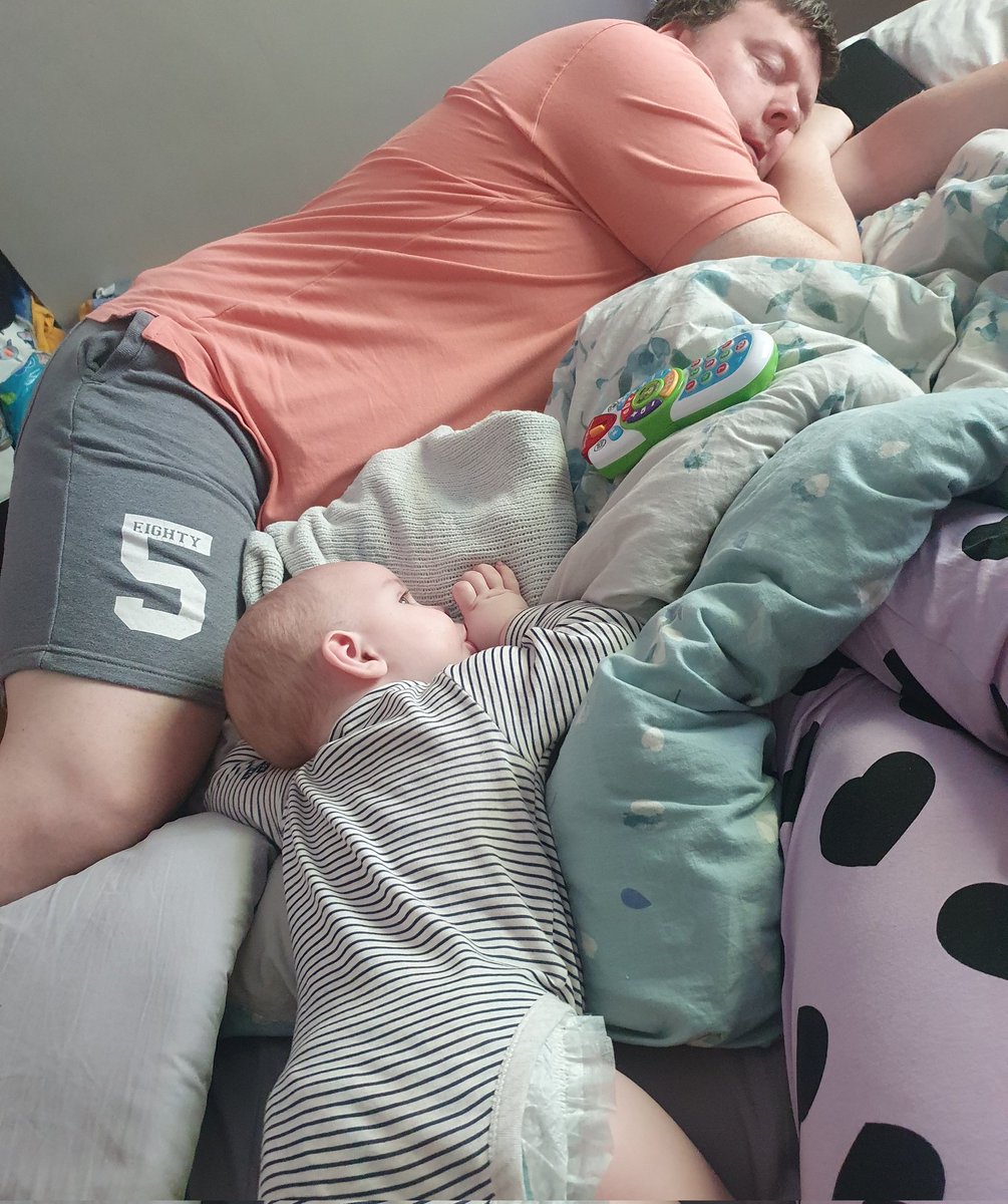 denisedillon90's tweet photo. This buying a house and moving is tiring isnt it Dada @SeeryAidan. Now get up we have painting to do 🖌🎨 https://t.co/X4nqoyHMes
