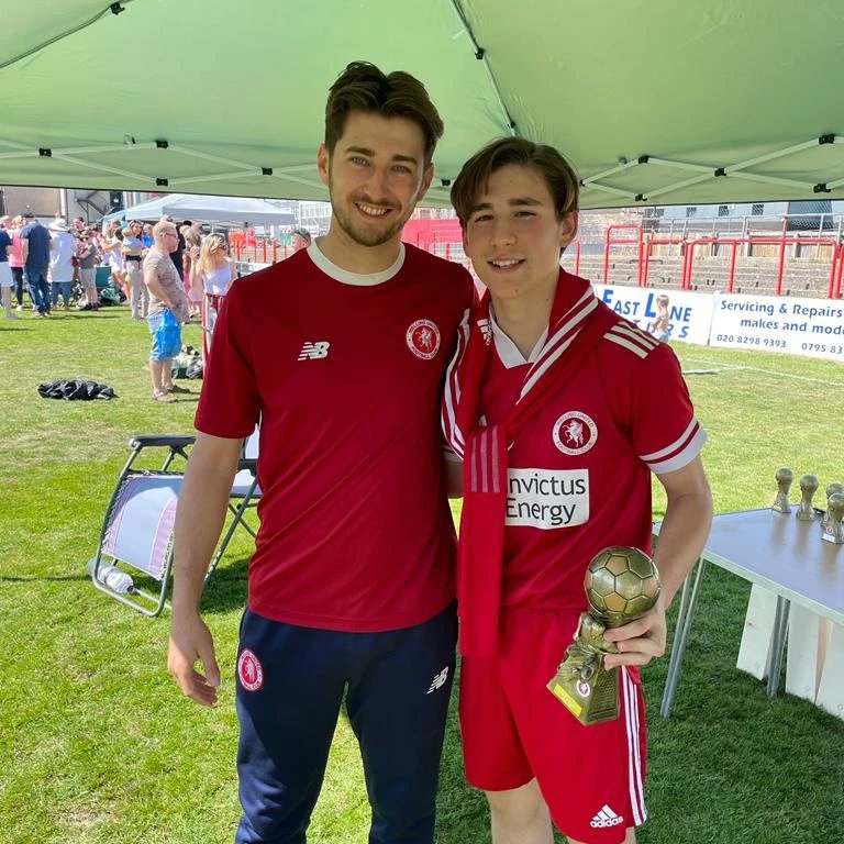 wellingunited's tweet photo. Welling United first team player, @alfiematthews19 was on hand to present awards to our @fcwelling academy players yesterday π€π
#WeAreWings #WingsFamily https://t.co/vTzbhQjVwq