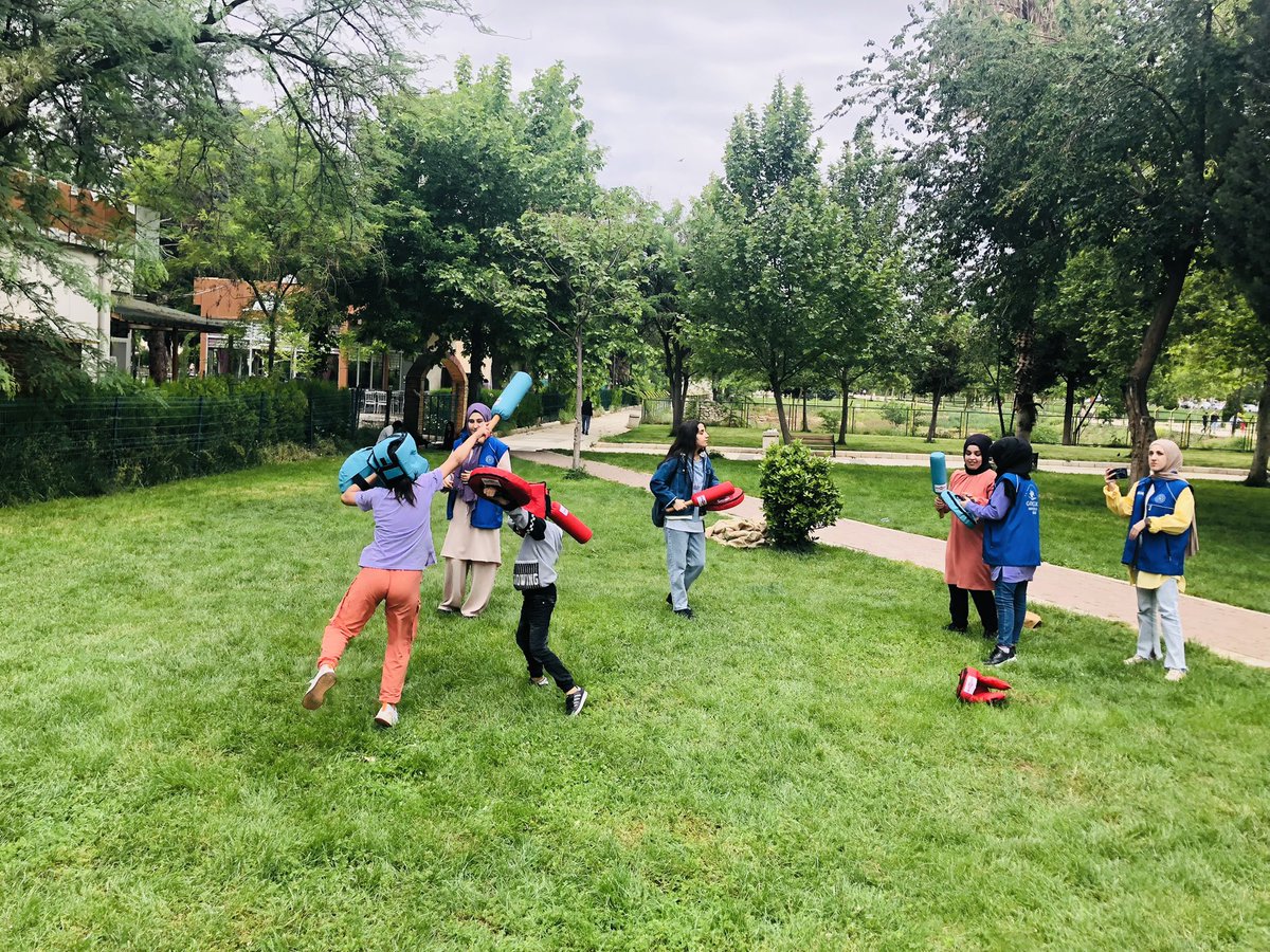 <a href="/GSBgenclik/">Gençlik Hizmetleri</a> <a href="/kasapoglu/">Dr. Mehmet Kasapoğlu</a> <a href="/gencliksporbak/">Gençlik ve Spor Bakanlığı 🇹🇷</a> #SosyalMedyadanSosyalMeydana 
#ŞanlıurfaBağlarbaşıGm